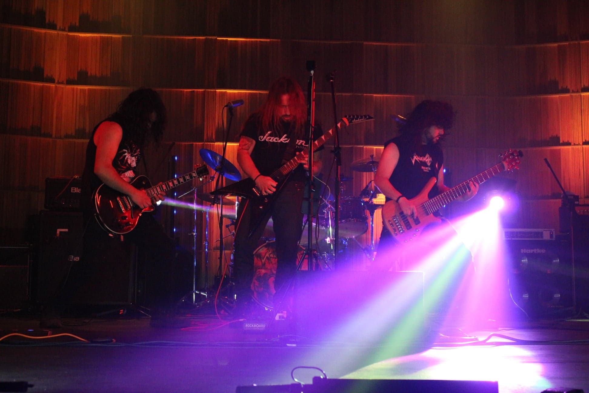Tríada de Guitarras y Haces Láser · Centro Cultural 2021